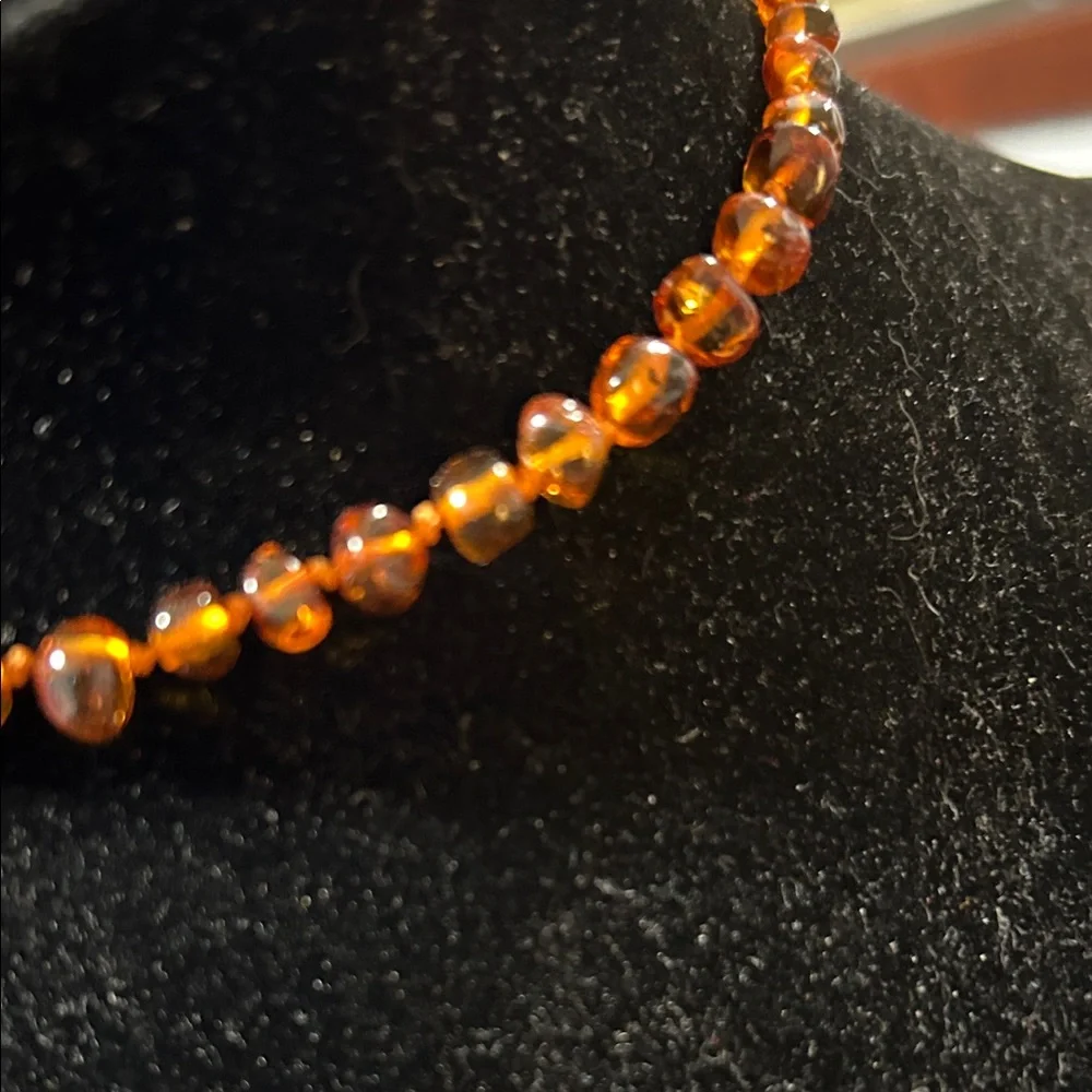 Amber Beaded Necklace - Picture 6 of 7